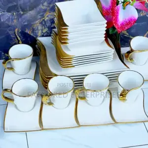 *30 PCS Wavy Dinner With Gold Rim