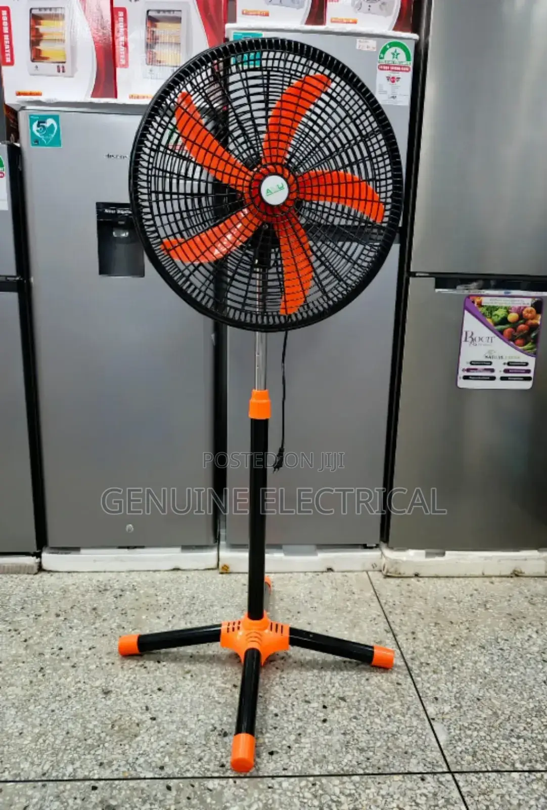 Black Amu 18" Italian Standing Fan Af18