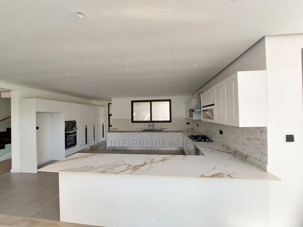 5bdrm Villa in Lavington for sale - thumbnail 6