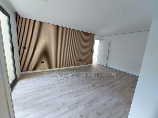 5bdrm Villa in Lavington for sale - thumbnail 8