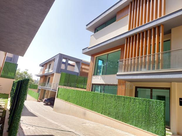 5bdrm Villa in Lavington for sale - thumbnail 14