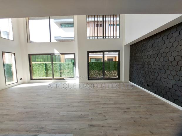 5bdrm Villa in Lavington for sale - thumbnail 13