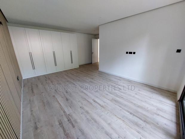 5bdrm Villa in Lavington for sale - thumbnail 10