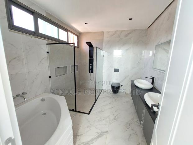 5bdrm Villa in Lavington for sale - thumbnail 18