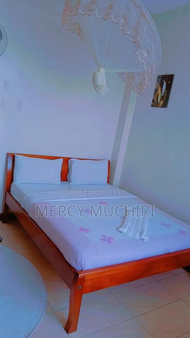 Airbnb to Let - main view