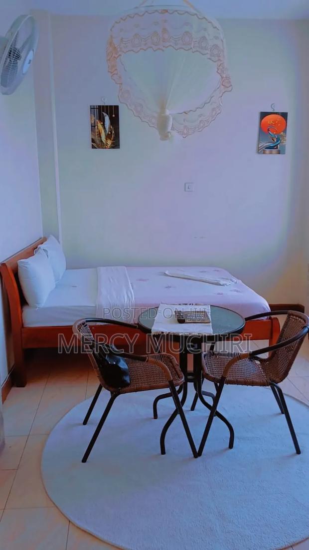 Airbnb to Let - thumbnail 6