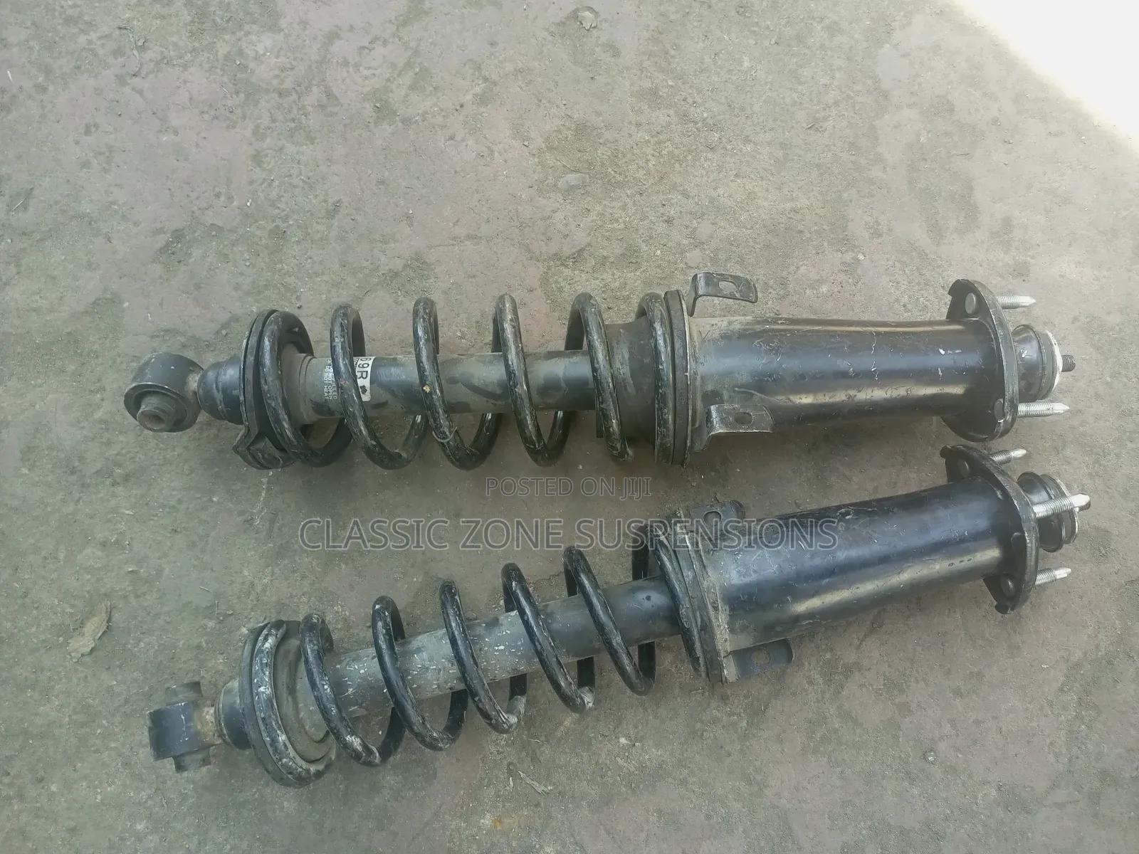 Toyota Crown Shocks