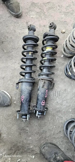 Toyota Avensis Front Shocks