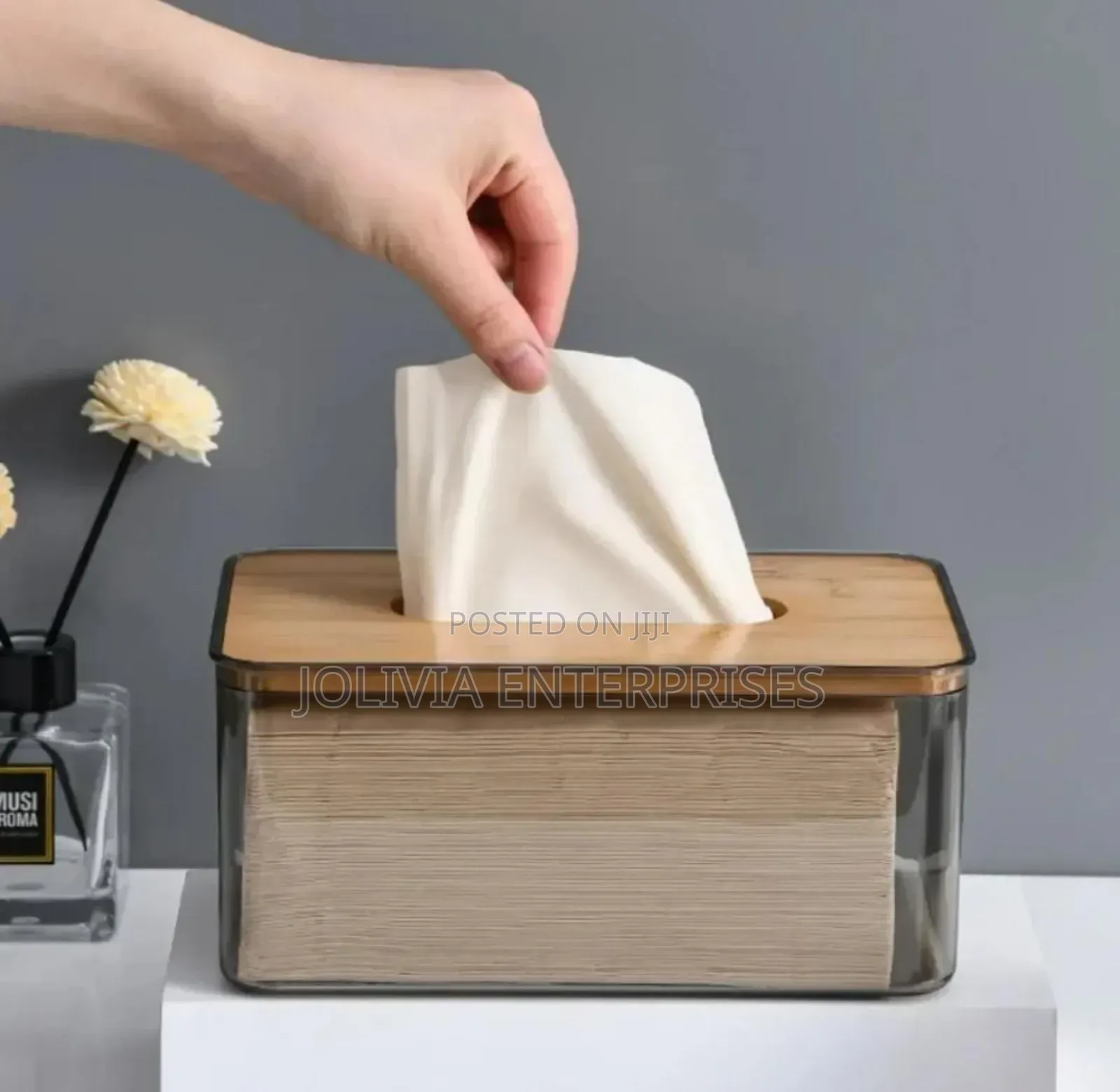 Acrylic Transparent Serviette Holder With Bamboo Cover.