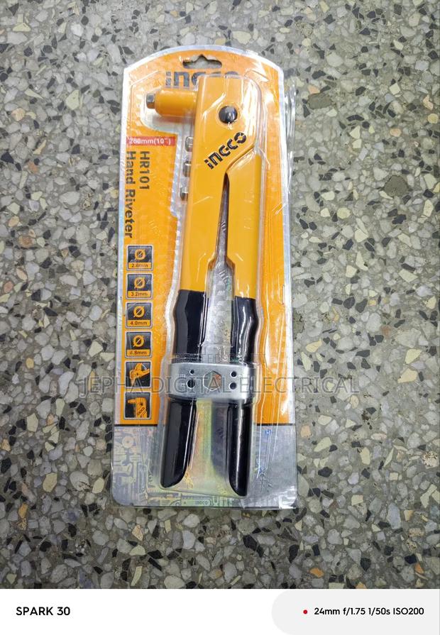 Hand Reveter