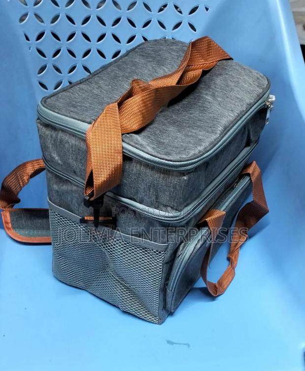 Double Layer Insulated Lunch Bag With Removable Strap. - thumbnail 2