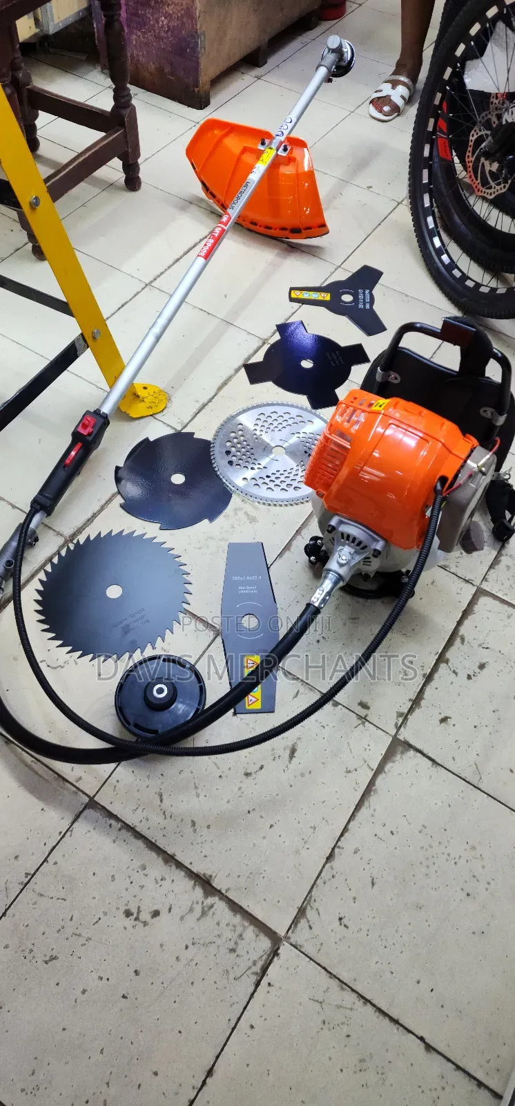 Back Pack Bush Cutter With Accessories 4 Stroke Engine