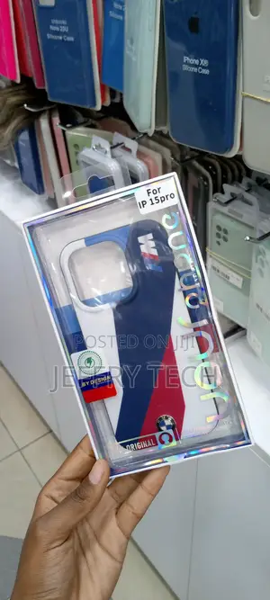 BMW CAR LOGO iPhone 15 Pro Back Phone Case R Multicolor
