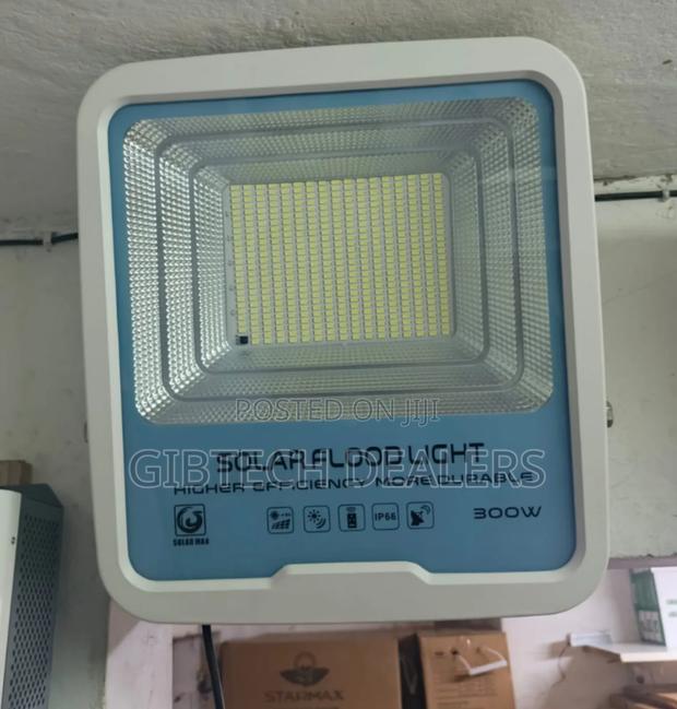 300w Solarmax Solar Floodlight