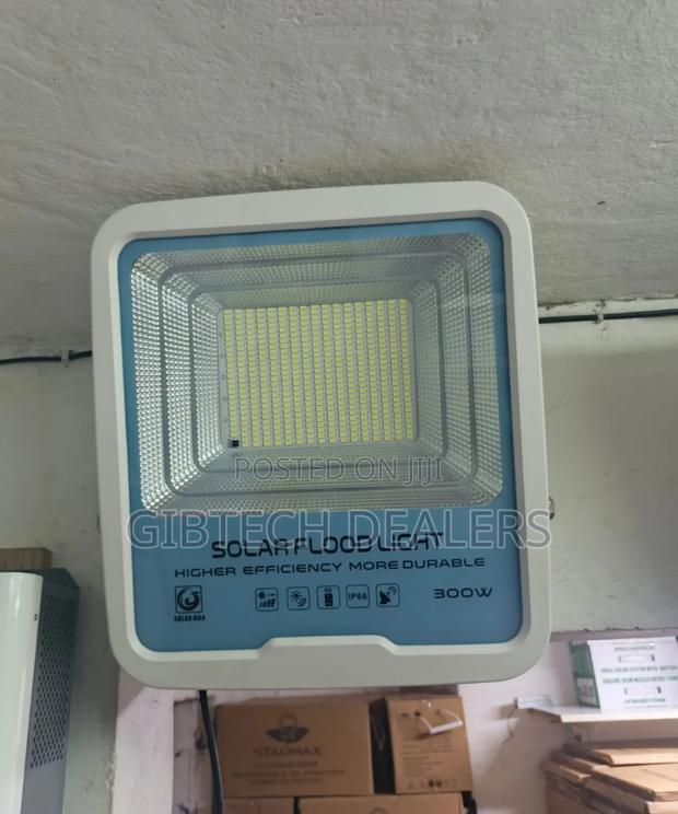 Solarmax 300 Watt Solar Floodlight