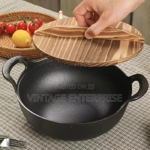 Pre Seasoned Pure Cast Iron Flat Bottom Wok - thumbnail 2