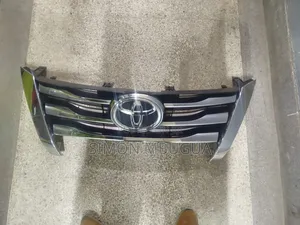 Toyota Fortuner 2015 Grille