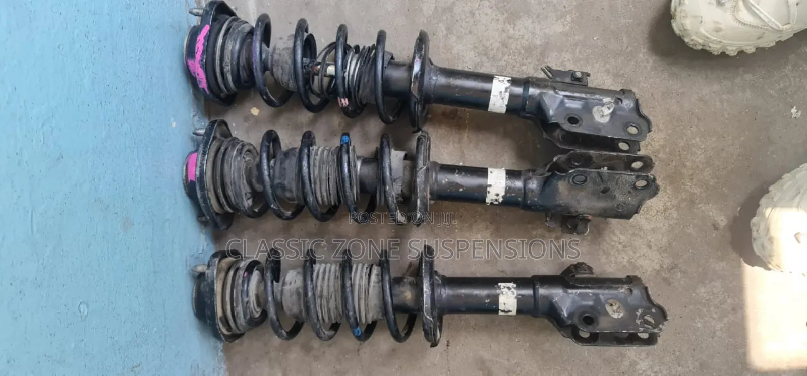Daihatsu Mira Complete Shocks.