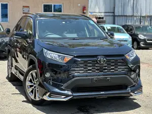 Toyota RAV4 XLE Premium AWD 2019 Black