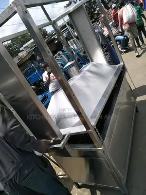 Supreme Closed Ss Enclosed Choma Grill