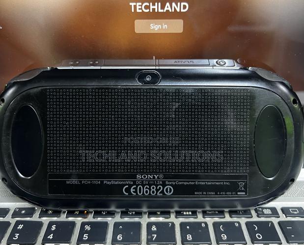 Well Used SONY PSVITA - thumbnail 4