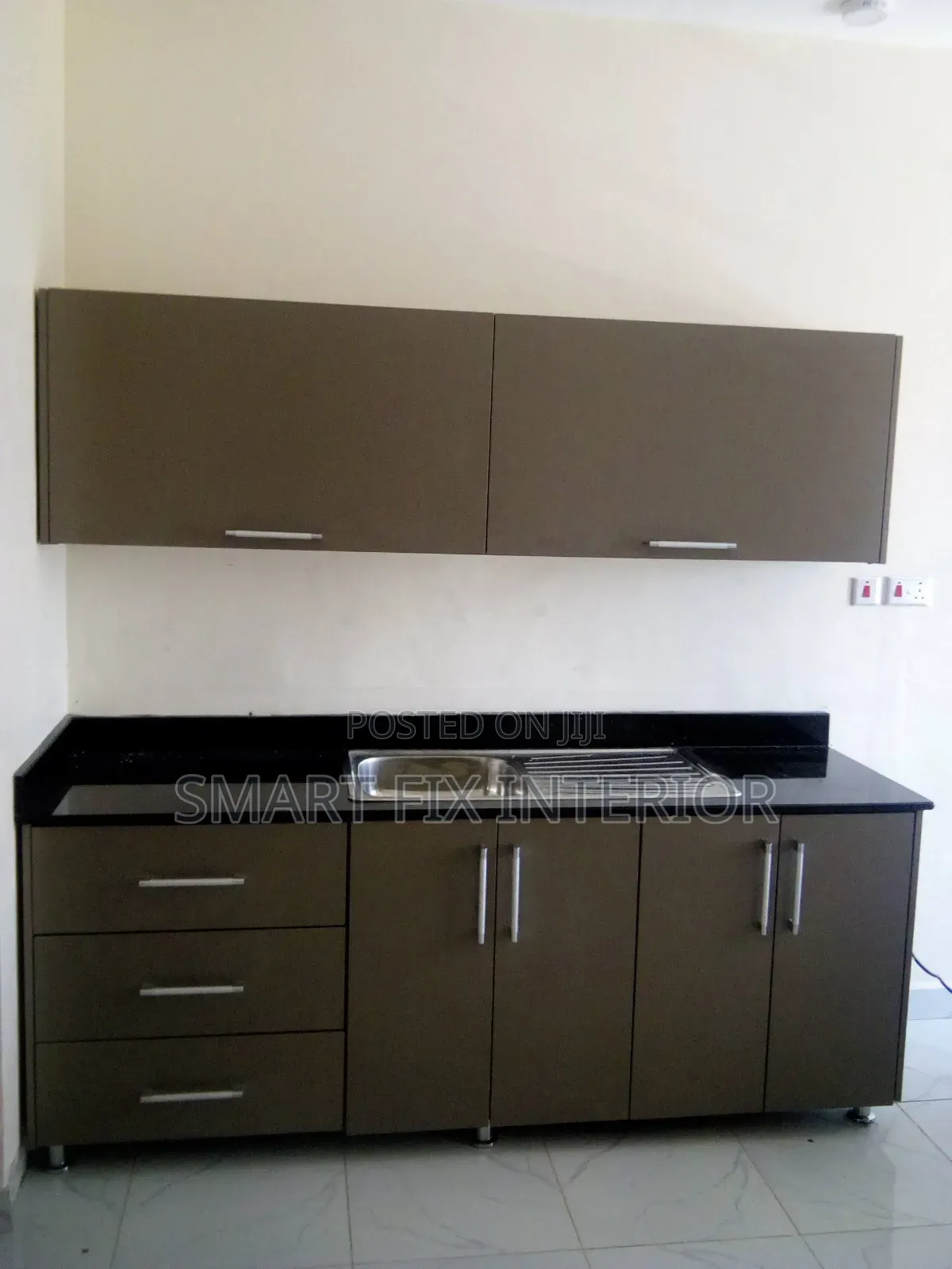 Glass/Aluminum/Gypsum Partitioning/Countertop and Shelves