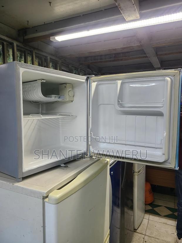 Small Fridge - thumbnail 3