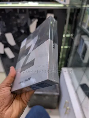 New Samsung Galaxy Z Fold 3 256 GB Silver