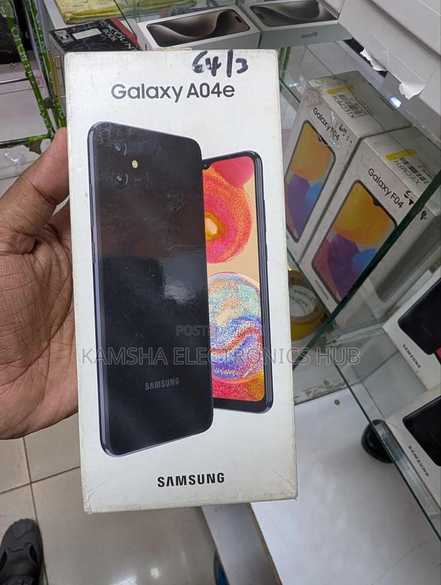 New Samsung Galaxy A04e 64 GB Black - main view