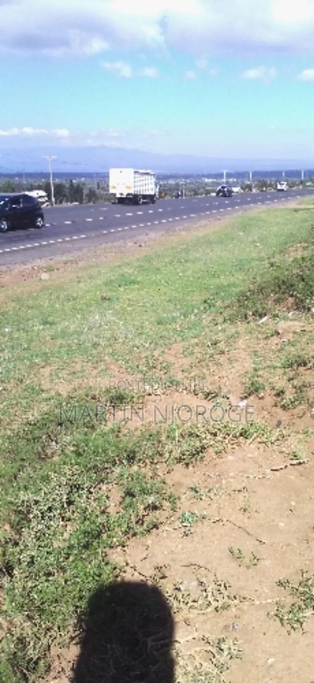 1⁄2 Acre Kinungi Touching Highway - main view