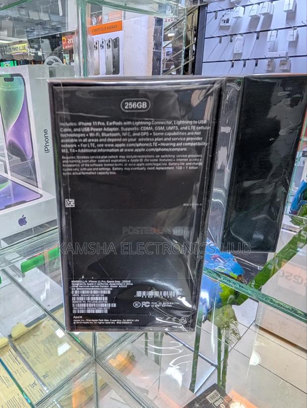 New Apple iPhone 11 Pro 256 GB Black - thumbnail 3