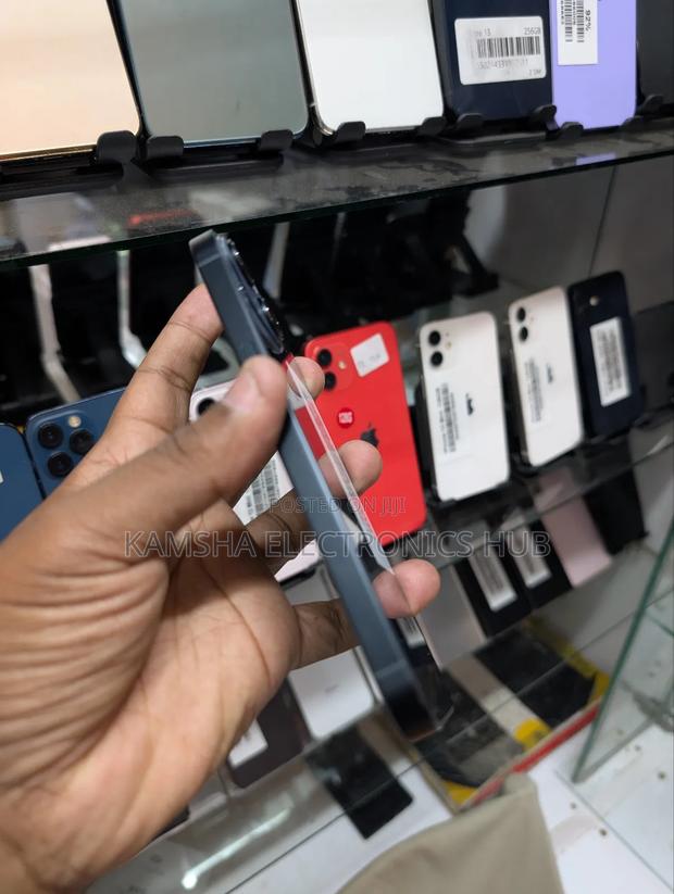 Apple iPhone 14 128 GB Black - thumbnail 2