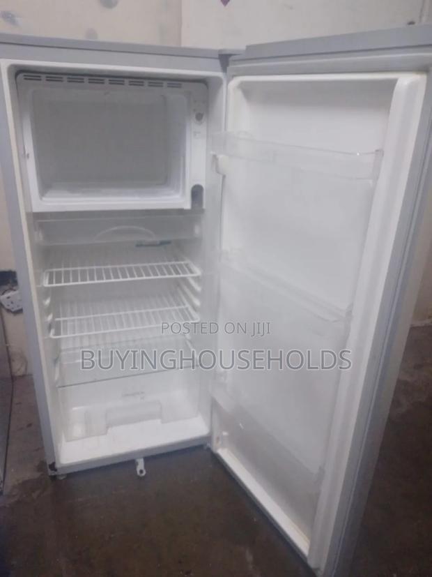 Von Hotpoint 190L Fridge - thumbnail 3