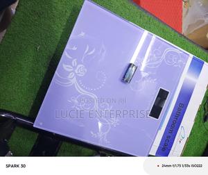Digital Bathroom Scale - thumbnail 2