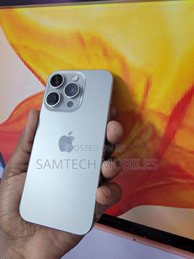 Apple iPhone 15 Pro 128 GB Gray - thumbnail 3