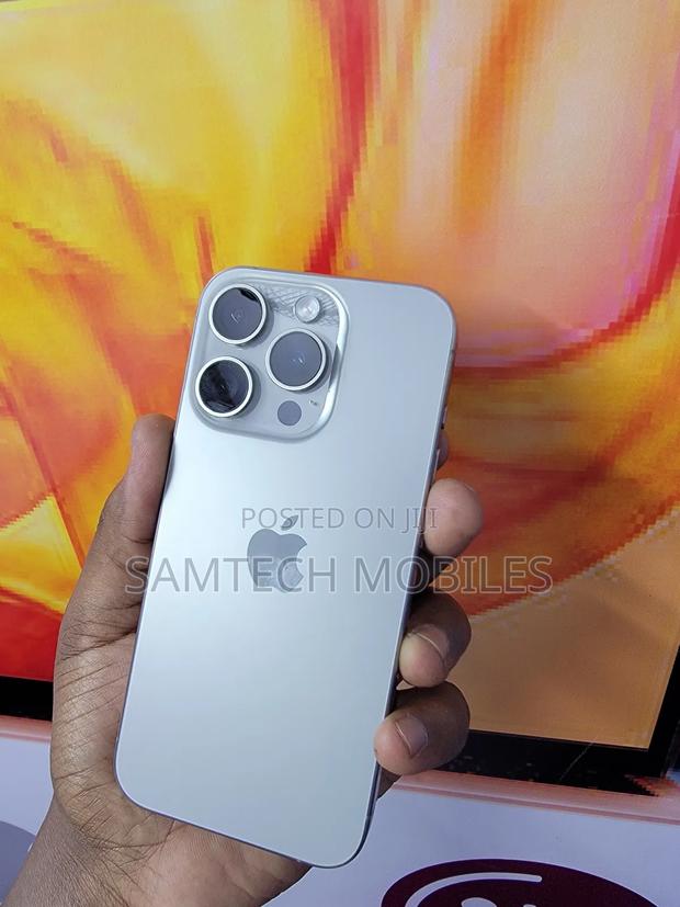 Apple iPhone 15 Pro 128 GB Gray - thumbnail 4