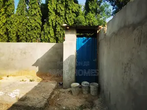 Shop + Yard for Rent