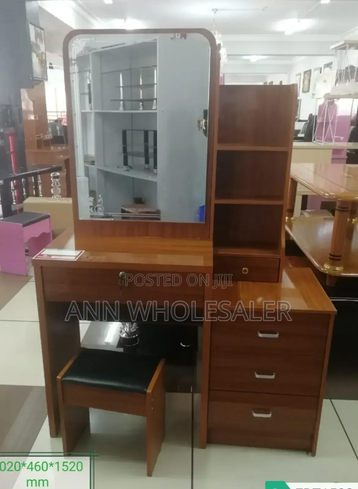 Brown Portable Dressing Table With Sliding Mirror BT-1