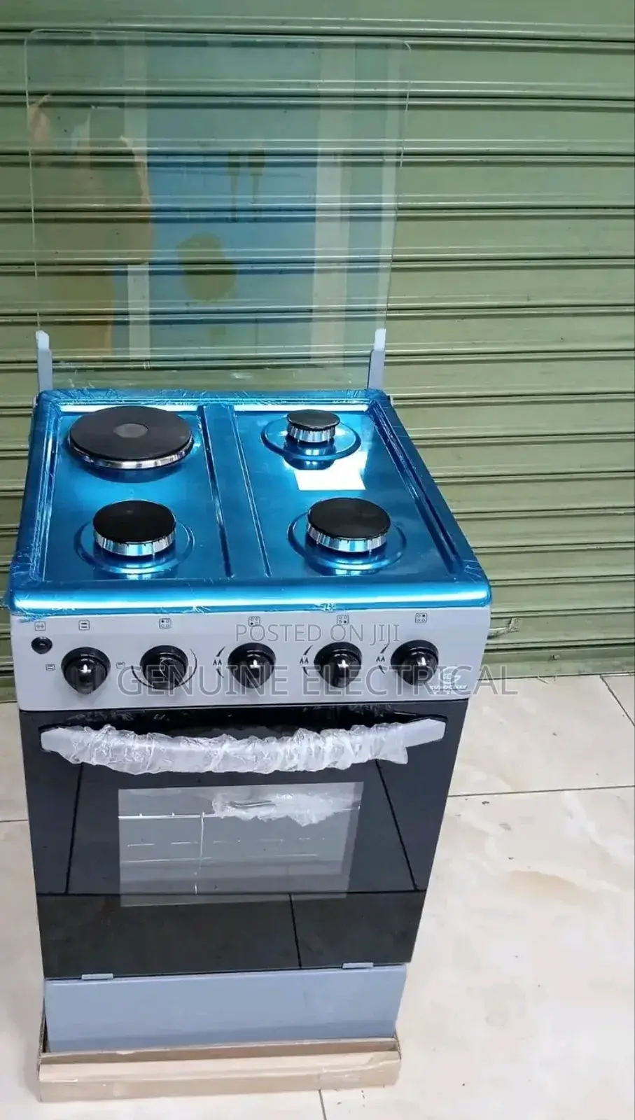 Eurochef Cooker!3gas+1hot Plate With a Timer-60l Oven