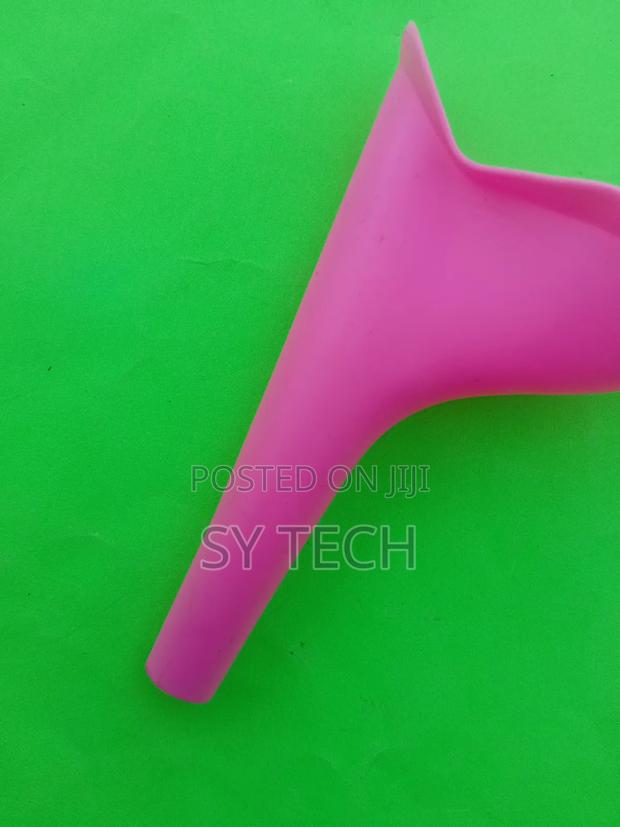 Portable Female Urinal Device - thumbnail 4