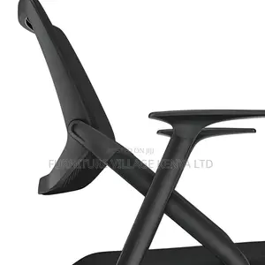 Minimalist Upholstered Office Desk Chairs With Armrest