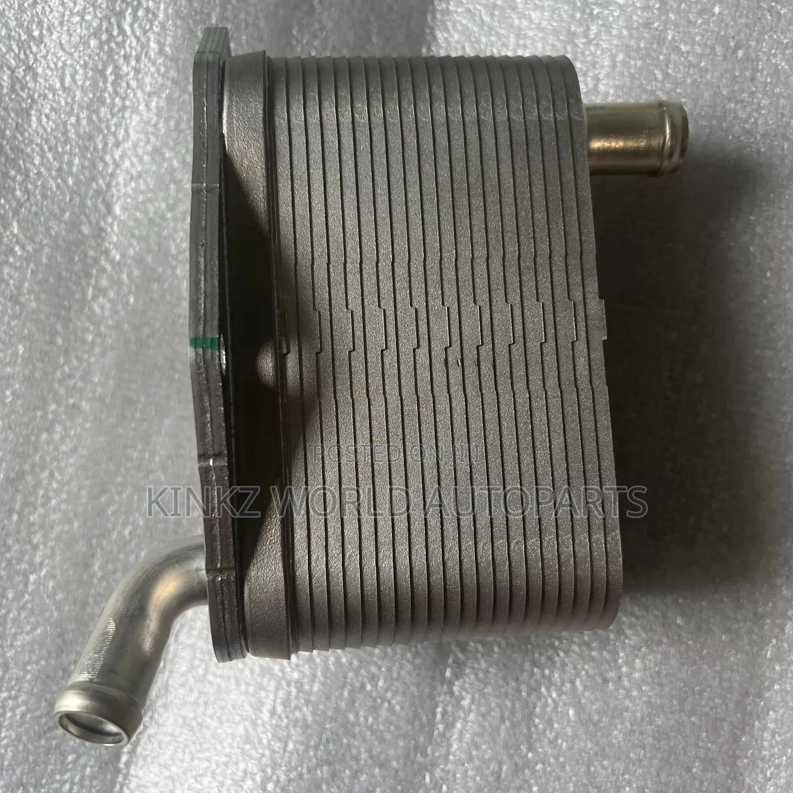 Freelander/Volvo XC60 Engine Oil Cooler LR032173 LR041422