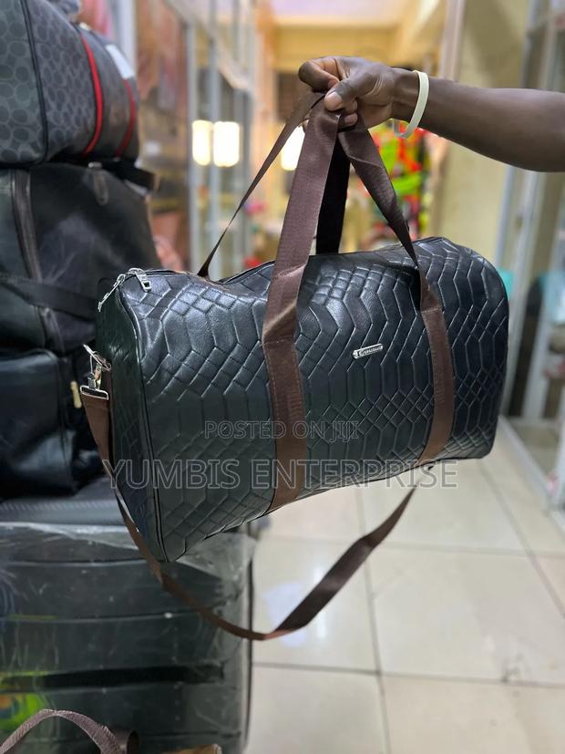 Medium Size Pu Leather Travelling Bags Black Brown Kes 1200