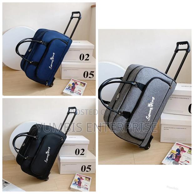Travel Bags With Wheels /Trolley Kes 2500