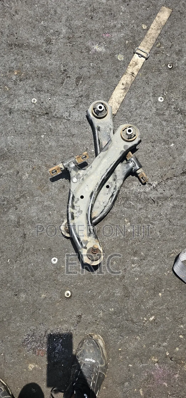 Nnissan Duals Arms