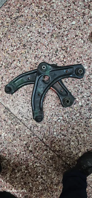 Nissan Note/March Arms