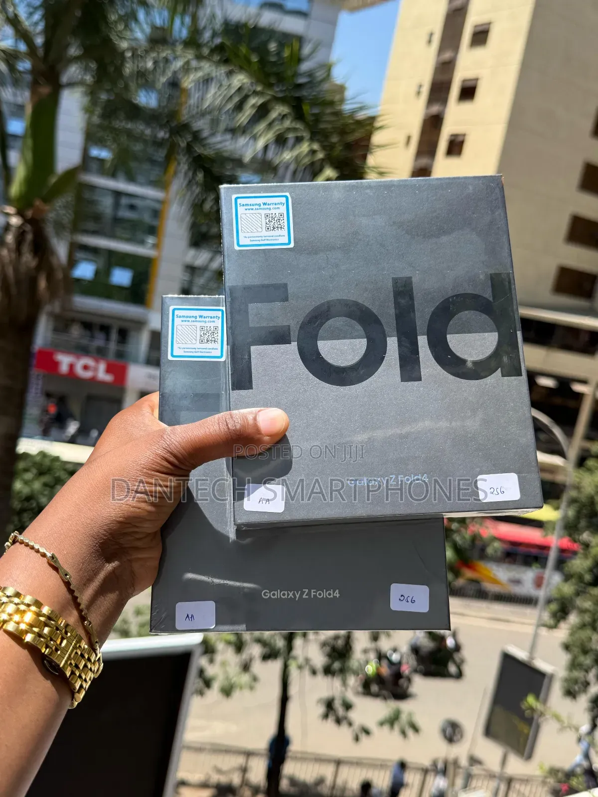 New Samsung Galaxy Z Fold4 256 GB Gray