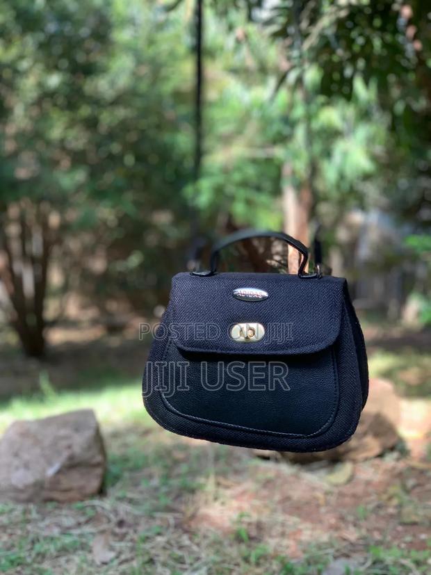 Quality Handbags - thumbnail 5