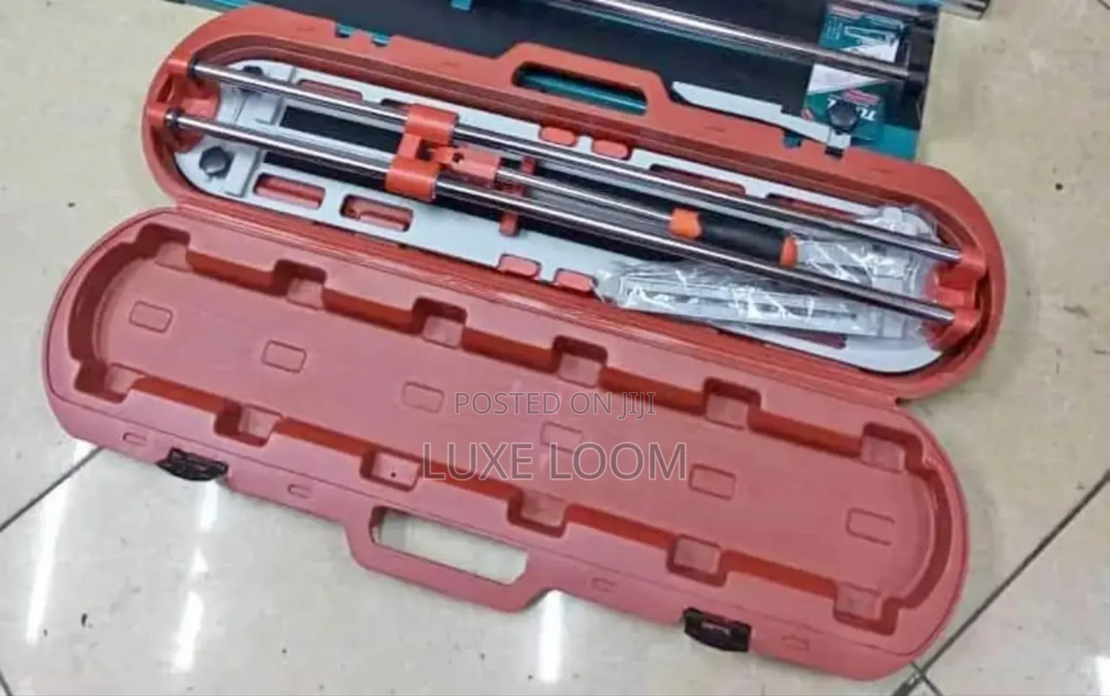 Metallic Rubi Tile Cutter Machine