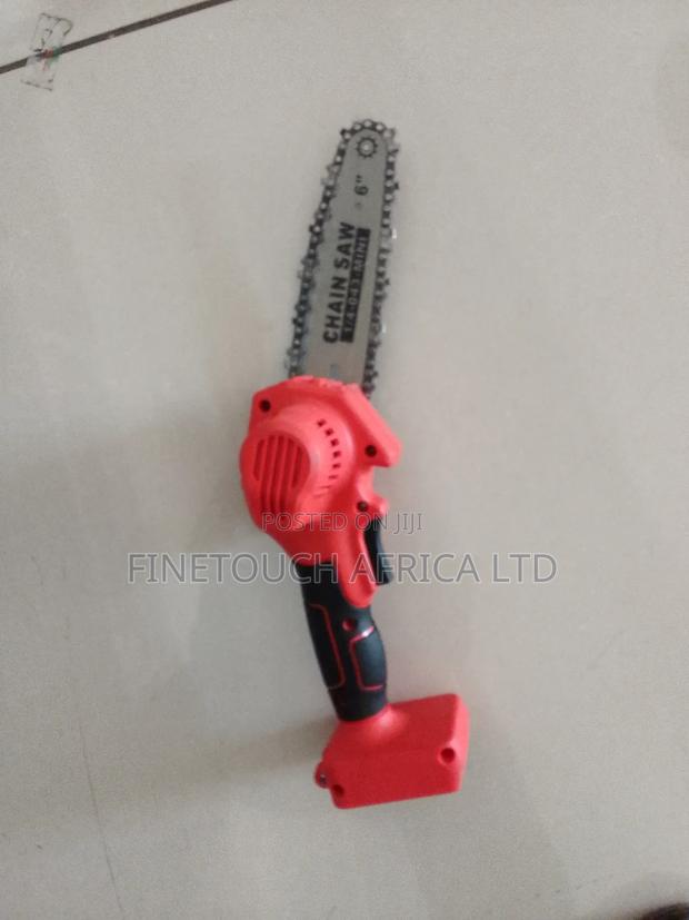 Cordless Chain Saw - main view